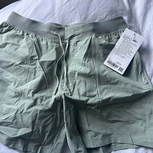 Lululemon license to train 7” LL